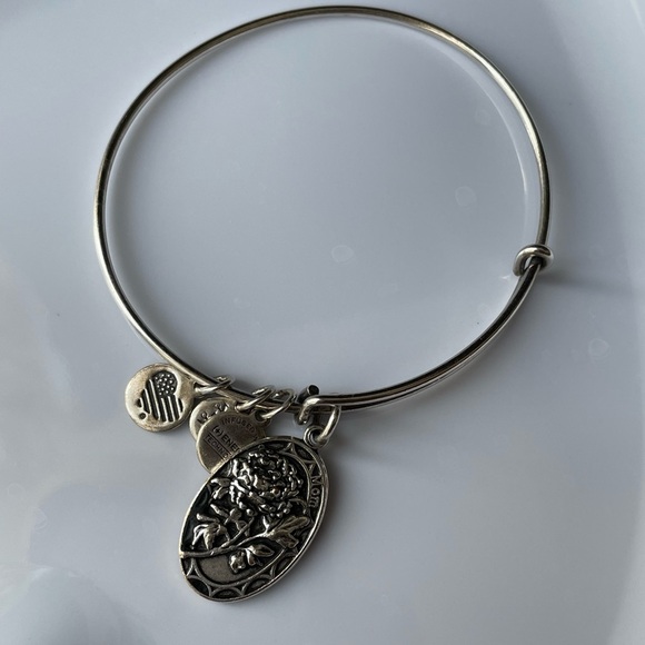 Alex and Ani Mom Flowers Silver Charm Bracelet - Picture 1 of 5
